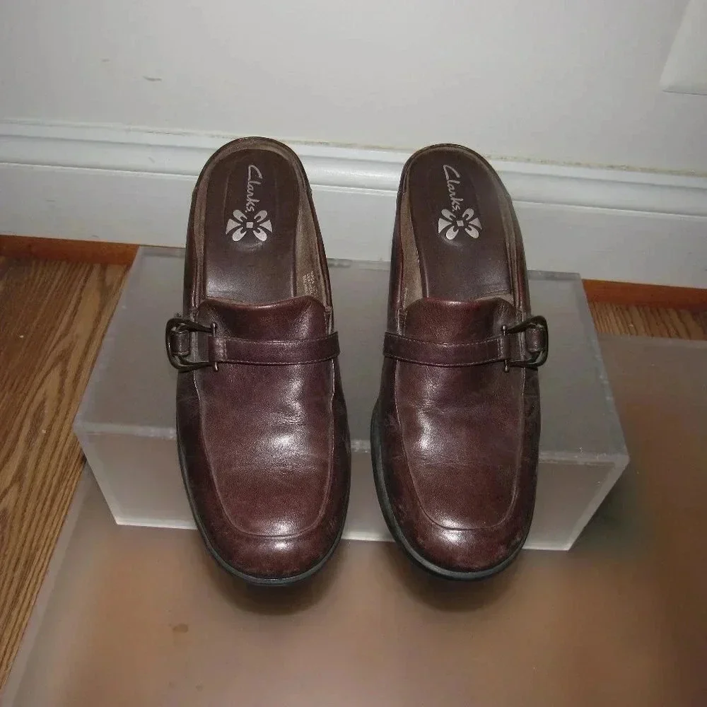 CLARKS Brown Leather Slip-On Clogs Mules Shoes 7.5 - Picture 3 of 5